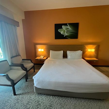 Paradise By The Sea In Penang By Veron At Rainbow Paradise Tanjung Bungah  Exterior photo