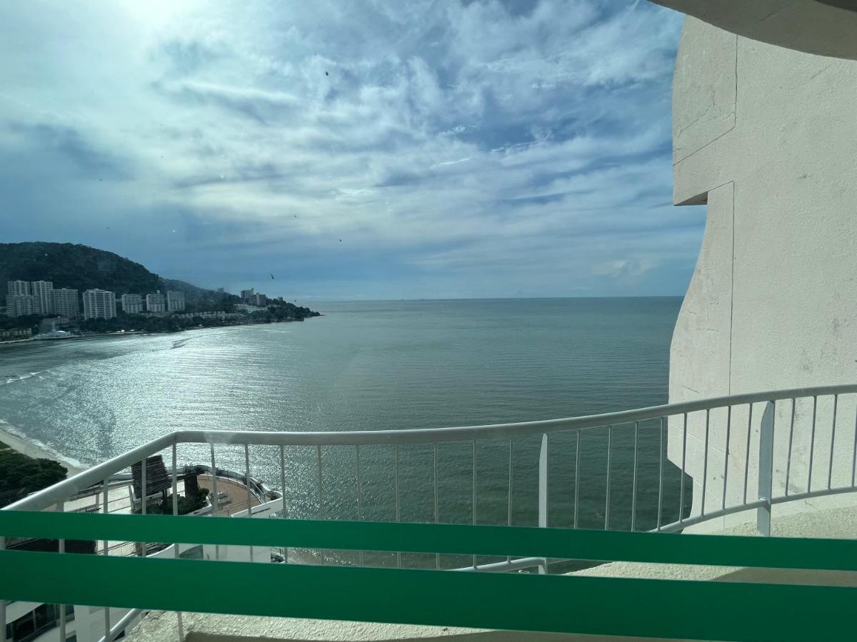 Paradise By The Sea In Penang By Veron At Rainbow Paradise Tanjung Bungah  Exterior photo