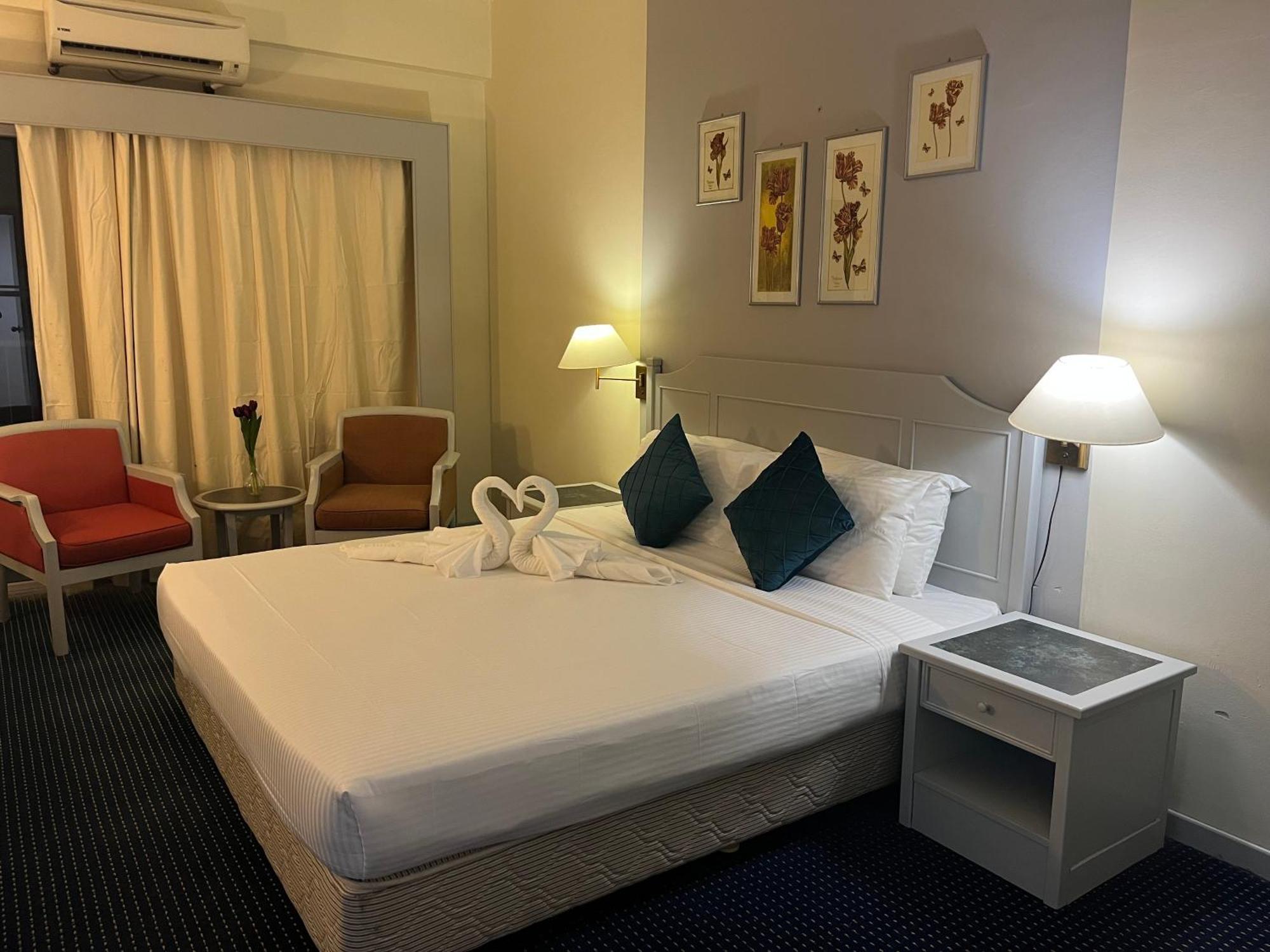 Paradise By The Sea In Penang By Veron At Rainbow Paradise Tanjung Bungah  Exterior photo