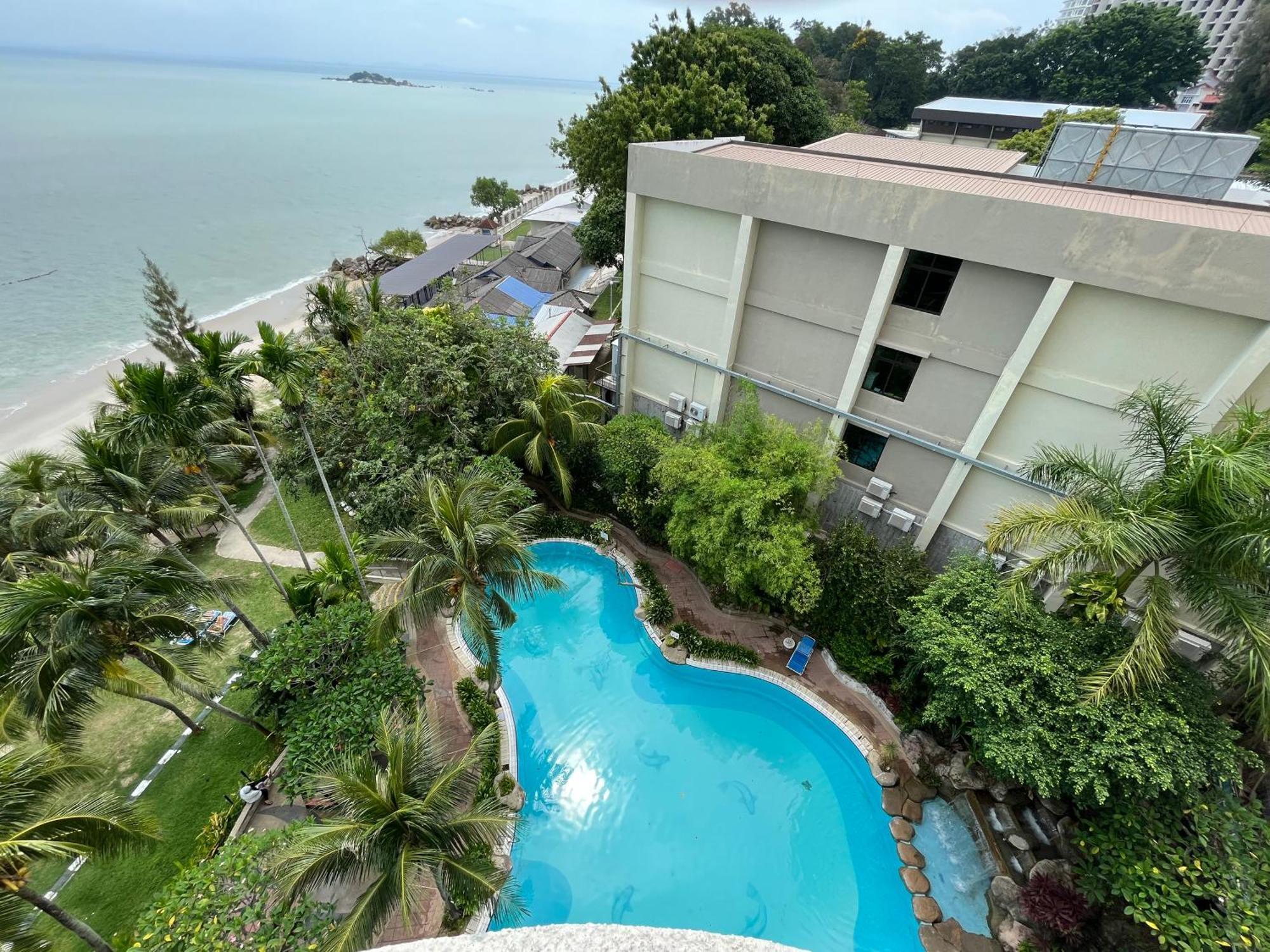 Paradise By The Sea In Penang By Veron At Rainbow Paradise Tanjung Bungah  Exterior photo