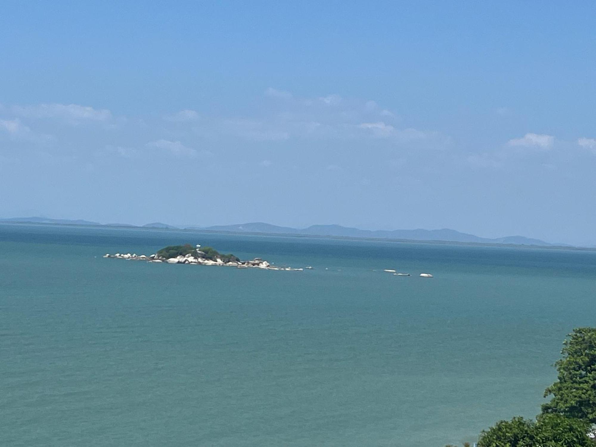 Paradise By The Sea In Penang By Veron At Rainbow Paradise Tanjung Bungah  Exterior photo